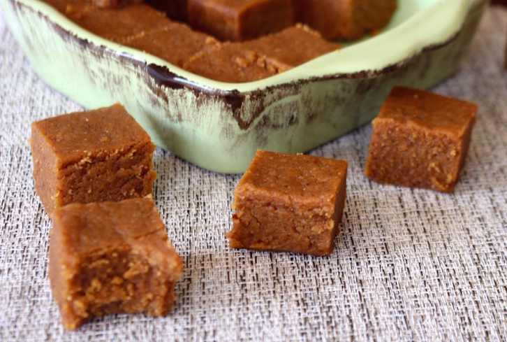 Vegan Peanut Butter Fudge (Just 2 Ingredients!)