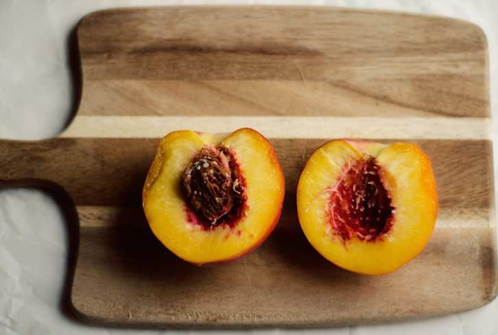 DIY: Renew Your Skin With This Simple Mask (Just 3 Ingredients!)