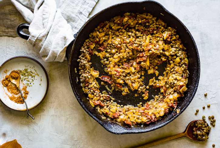 The 11 Best Healthy Cast-Iron Skillet Recipes On The Internet