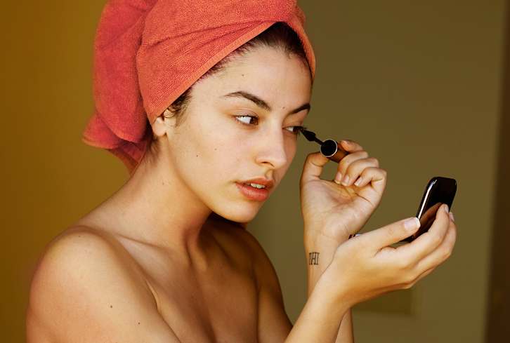 How To Apply Mascara Like A Pro