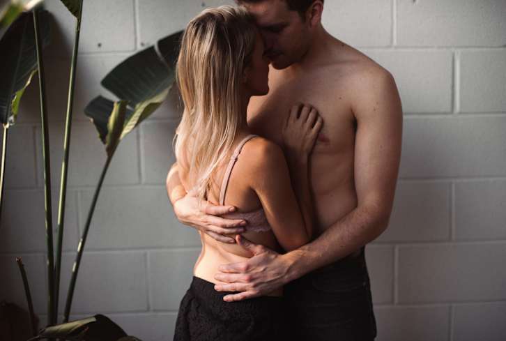 Your Sex Life Is Missing These 4 Essential Oil Blends