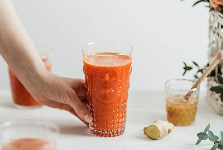 How To Tell If You Have Low Stomach Acid (And Why It's Important)