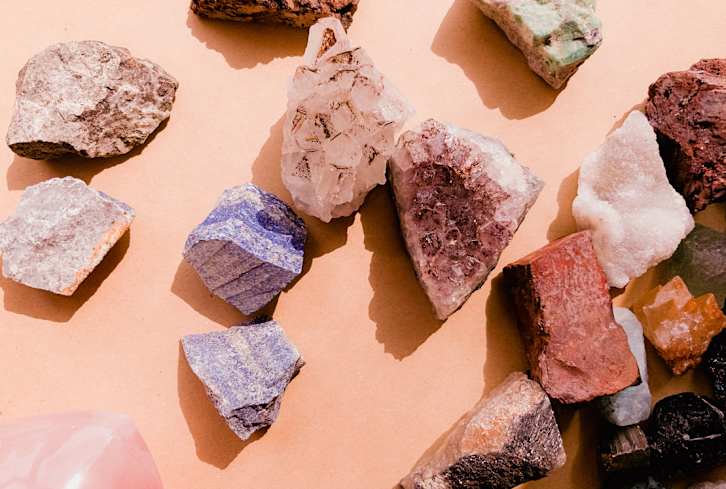How To Choose A Healing Crystal That's Right For You