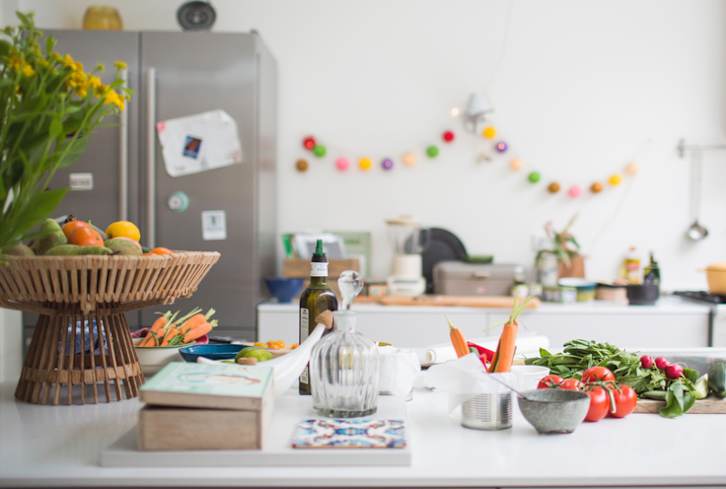 How To Detox Your Fridge To Set Yourself Up For A Healthier Week