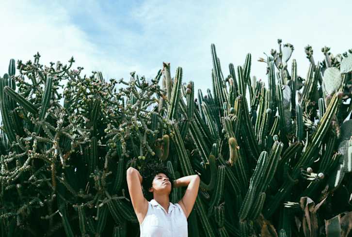 How To Set Healthy Boundaries (And Actually Stick To 'Em)
