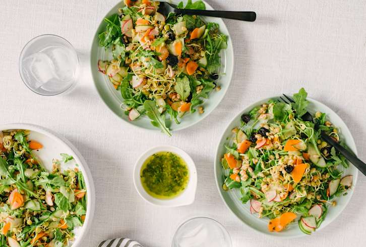 What This Integrative Nutritionist Actually Eats In A Day To Balance Her Hormones