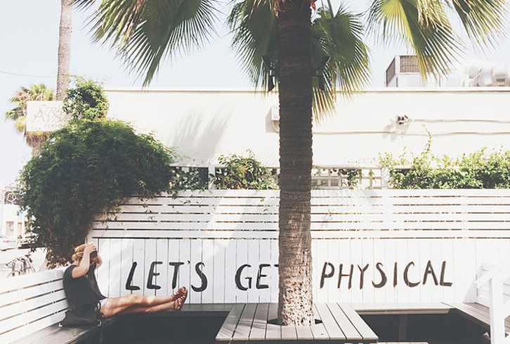 5 Unhealthy Habits Everyone Needs To Ditch Now: A Doctor Explains