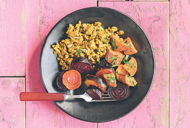 Actress & Yogi Laura Prepon's Favorite No-Fuss Dinner