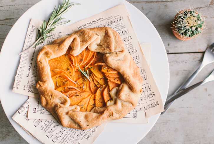 The 5 Rules French Women Follow To Effortlessly Hit Their Happy Weight