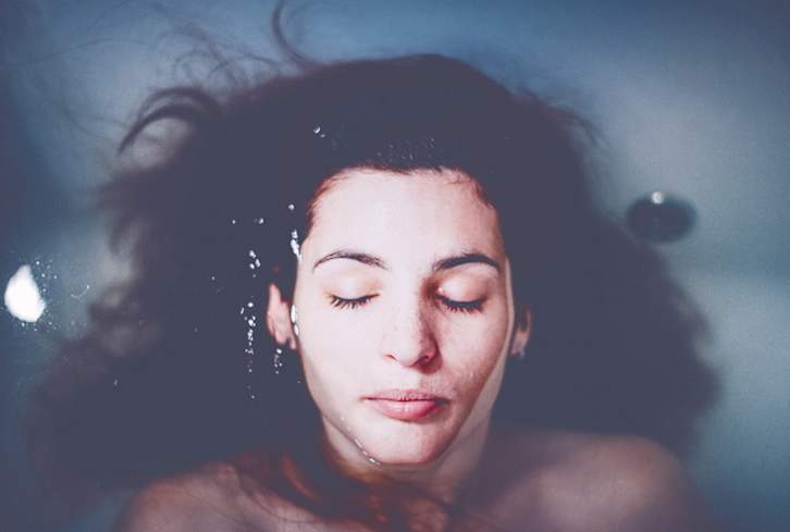 5 Surprising Ways Floating Improves Your Mental & Physical Well-Being