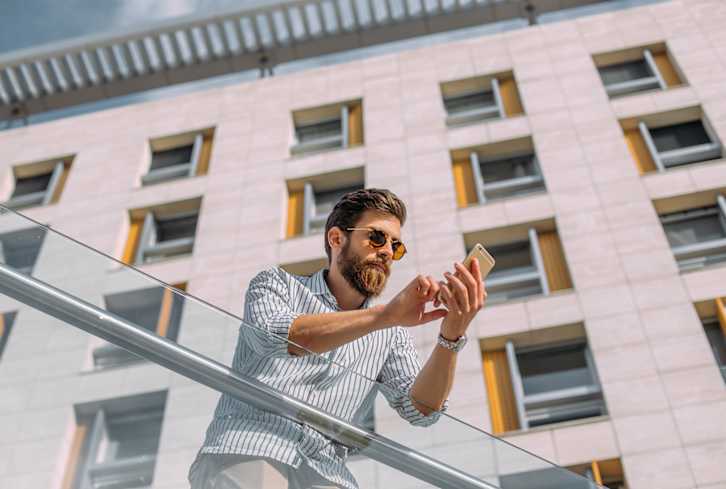 This Is What Makes A Truly Compelling Dating Profile