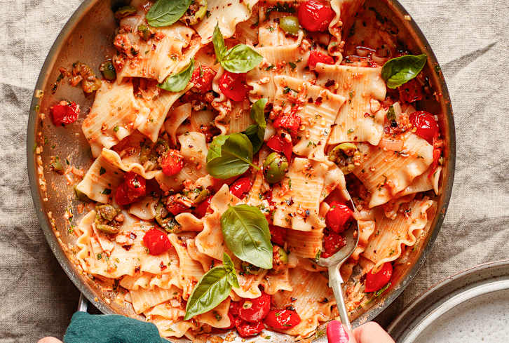 We're Loving This Healthier Spin On Tuna Noodle & Man, Is It Satisfying