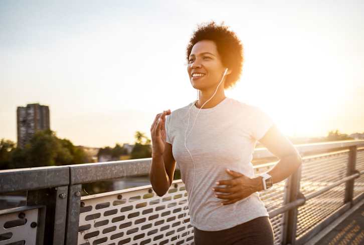 How To Prevent Injuries & Train Smarter In Midlife, According To Orthopedic Surgeons