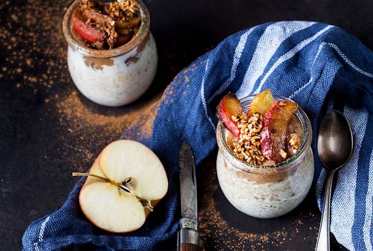 These Cinnamon Roll Oats Are High-Fiber & Filling Version Of The Classic Pastry