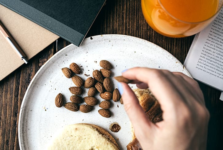 I'm A Keto Neuroscientist & These Are My Favorite Snacks To Help Me Stay Full