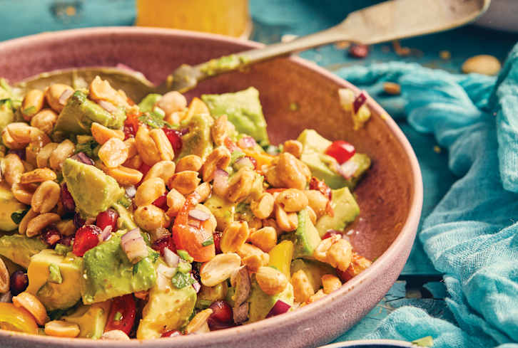 This Refreshing One-Bowl Salad Packs A Citrus Twist