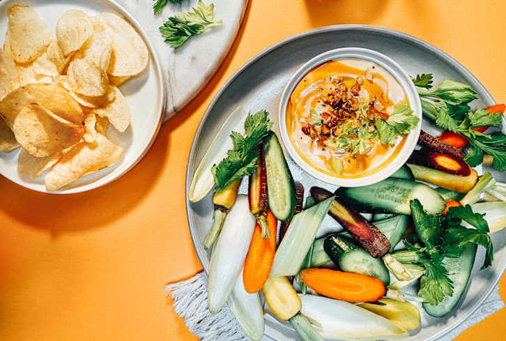 This Creamy Buffalo Dip Will Be The Star Of Your Snack Platter