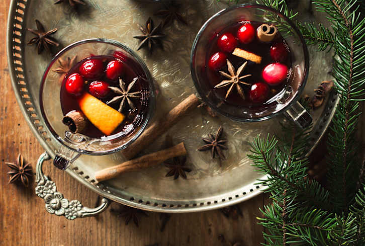 This Cozy Spiced Mulled Cider Has A Secret Ingredient To Support Winter Immunity