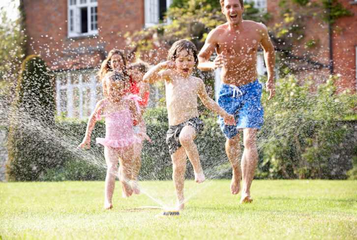 8 Tips To Have Toxin-Free Fun This Summer