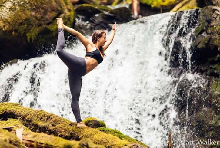 Give Thanks With This 8-Minute Yoga Sequence (Video)