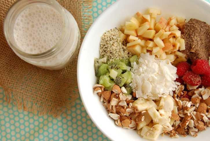 Superfood Raw Muesli (It's Delicious!)