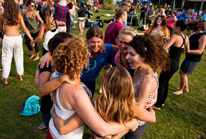 How To Make Friends In Your Yoga Community