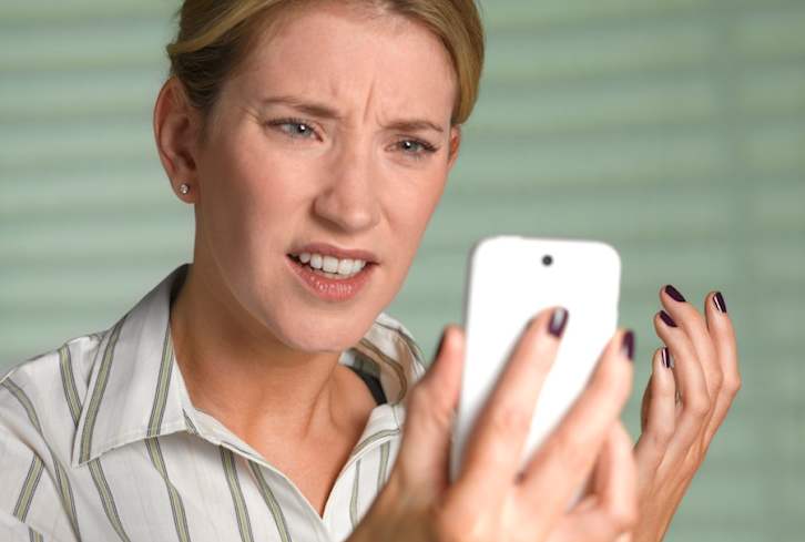 How To Know When You Should Text, Call, Or Talk In Person
