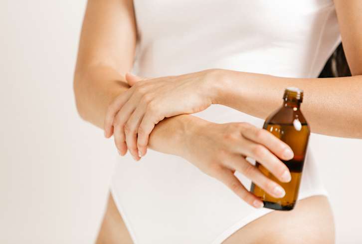 When Itchy Bug Bites Get You Down, Reach For These Essential Oils