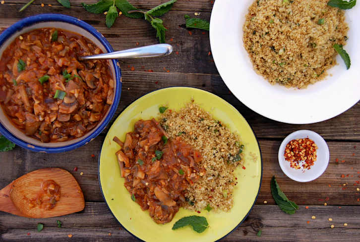 Garlic Quinoa With Ginger-Coriander Sauce