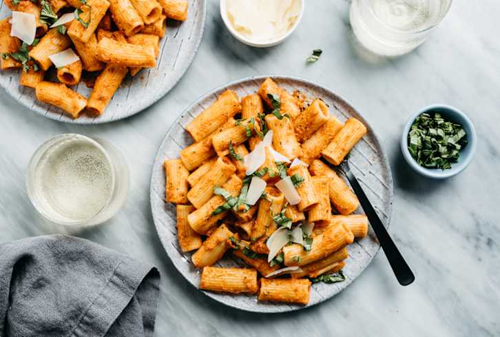 This Goji-Tomato Marinara Is The Perfect Low-Sugar Pasta Sauce