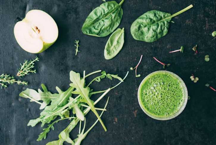 A Green Smoothie To Help You Detox Decadently