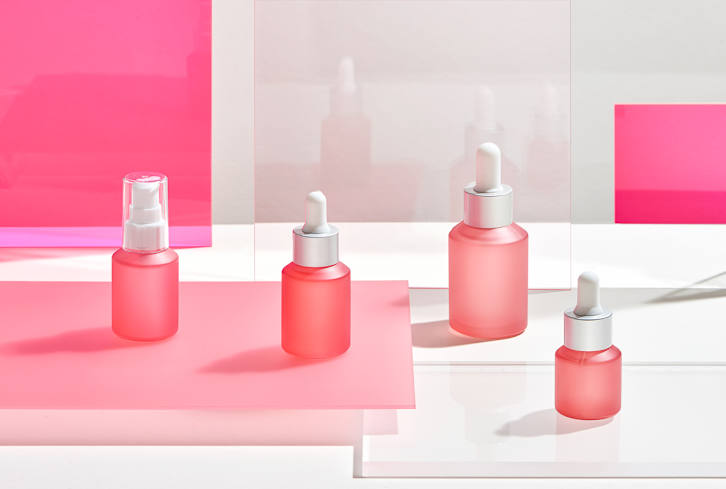 Do You Get Retinol & Retinoid Mixed Up? Same — Here's What To Know