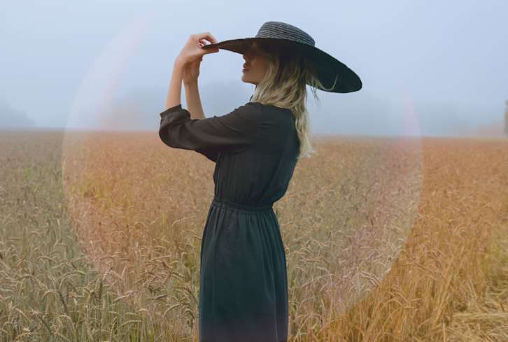 I'm A Professional Intuitive & Here's How I'm Navigating Mercury Retrograde