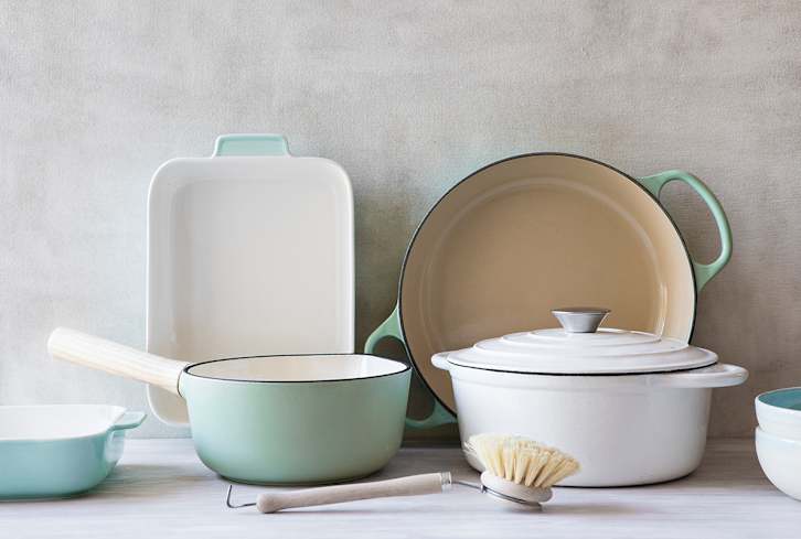 Cleaning Cast Iron? Here's Everything You Should (And Shouldn't) Do