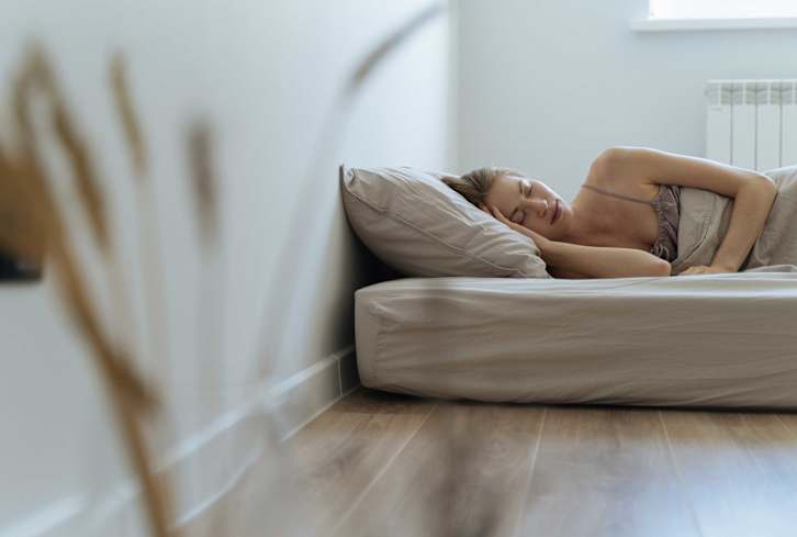 Why Is It So Hard For People With ADHD To Sleep (& What To Do About It)
