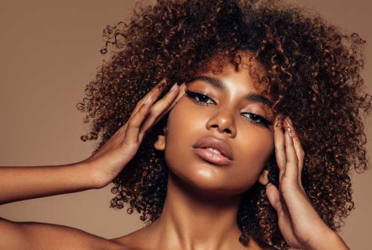 A Derm's Favorite Way To Remove Heavy Eye Makeup (Without Losing Lashes)