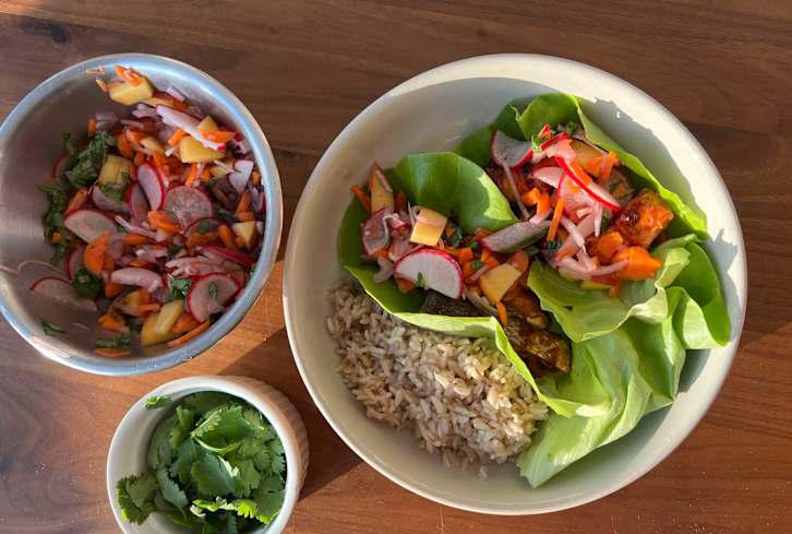These Salmon Lettuce Wraps Come Together In Minutes & Pack 40+ Grams Of Protein