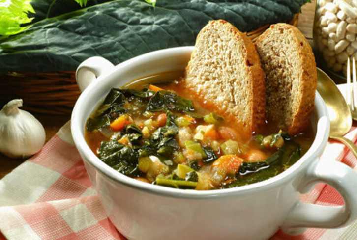 This Beloved Tuscan Soup Recipe Turns Stale Bread & Pantry Staples Into A Delicious Dinner