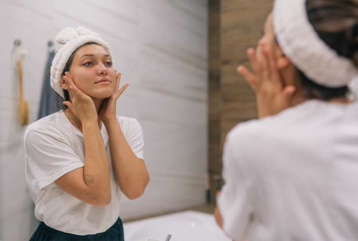 3 Steps To Take (& 3 To Avoid) When Dealing With This Painful Type Of Acne