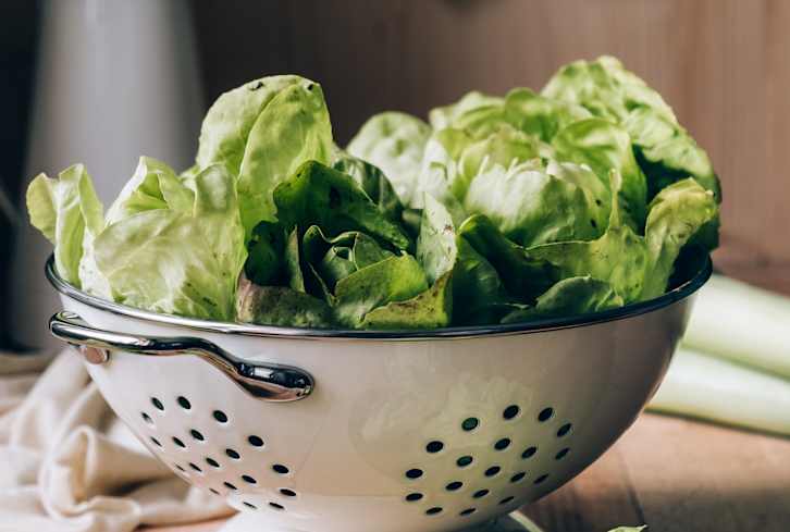 Looking For A Fast Dinner? Try These Curry Chicken Lettuce Cups