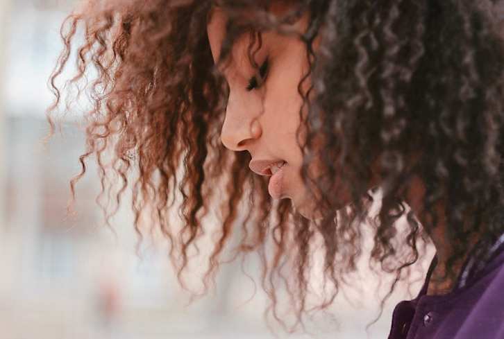 I'm A Psychologist & This Soothing Technique Is 10x Better Than Affirmations