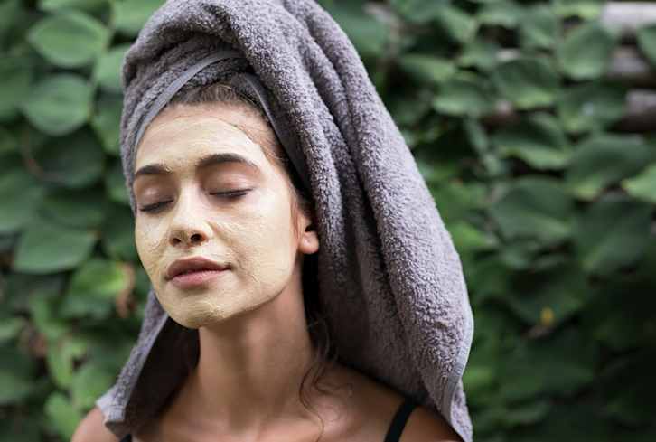 When Your Skin Is Irritated, These 8 DIY Oatmeal Masks Will Turn Things Around