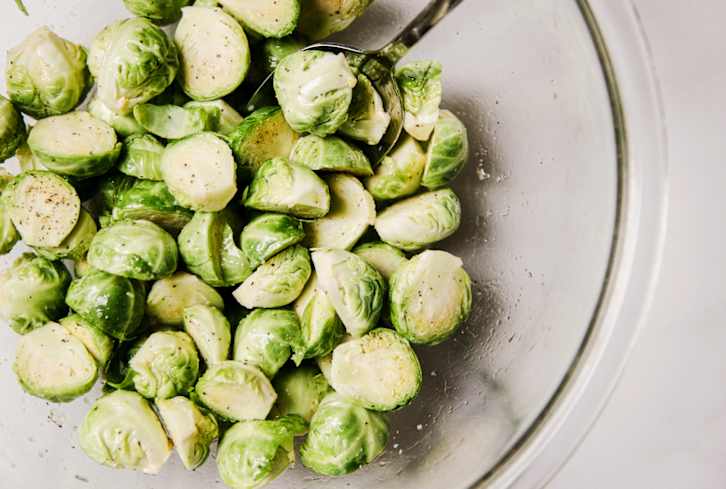 Dealing With Leaky Gut? Here's What To Eat & Avoid To Help Manage It