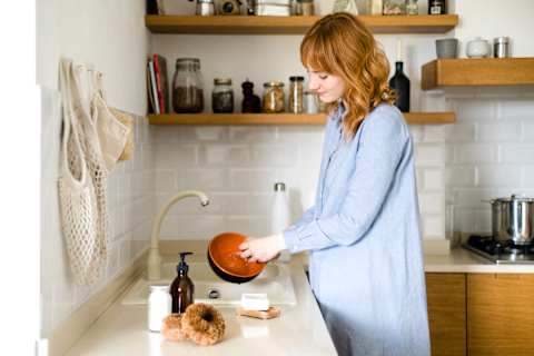 The 4 Easiest Ways To Reduce Your Chemical Exposure, From An MD