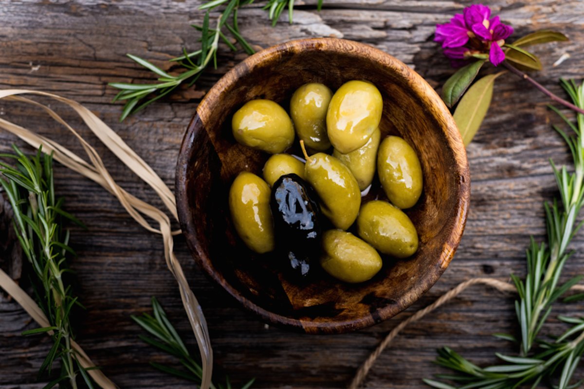 The Health Benefits Of Olives A Doctor Explains