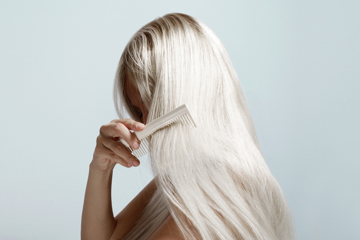 Why Is My Hair So Oily? 5 Causes, Remedies & More, From Experts |  mindbodygreen