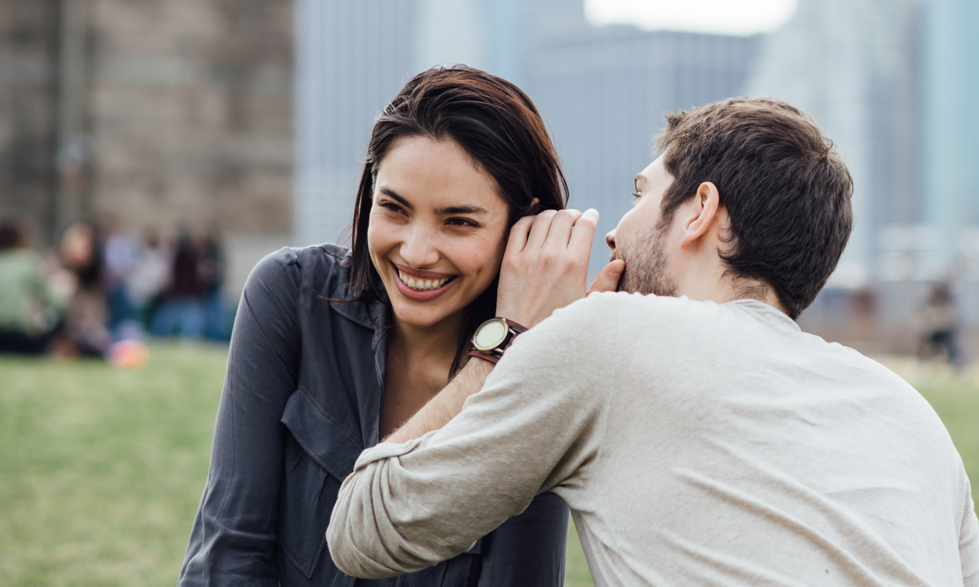 The Truth About Meeting People In Real Life Without Dating Apps |  mindbodygreen