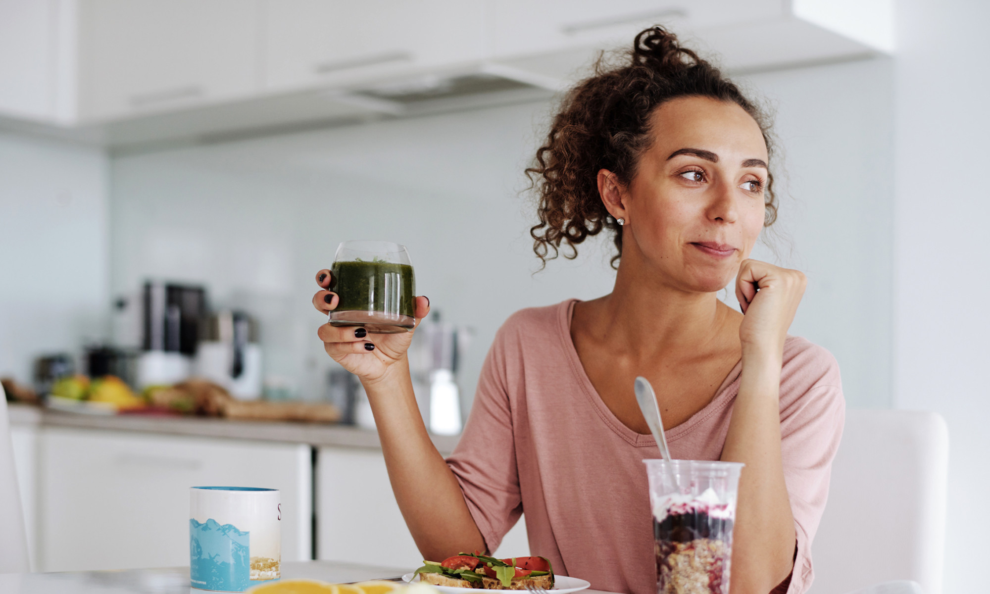 Can Food Balance Hormones? 5 Hormone Diet Tips, Per Dietitians