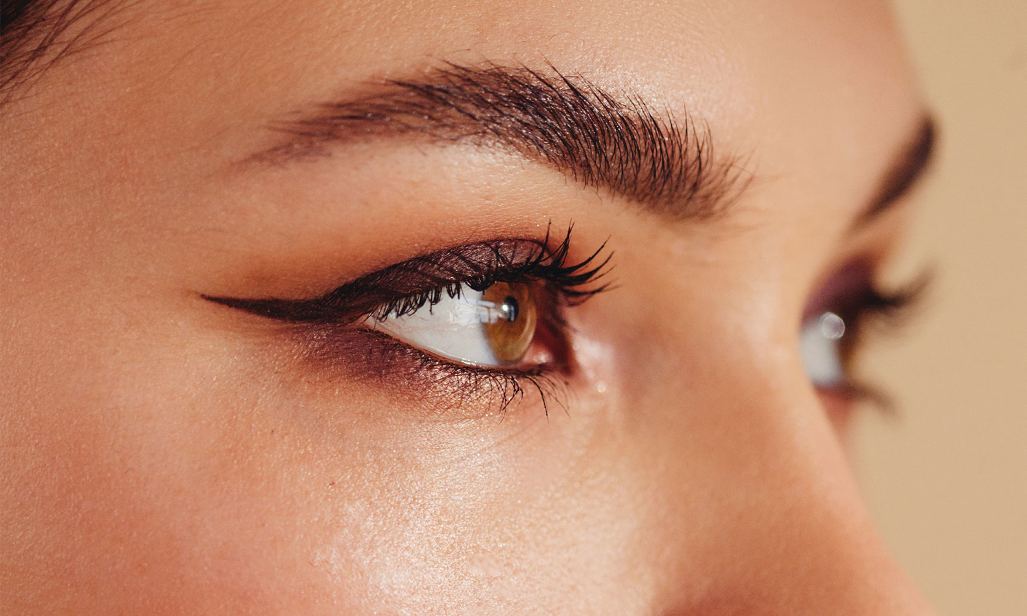 Does The 4 Dot White Eyeliner Trick Actually Work?