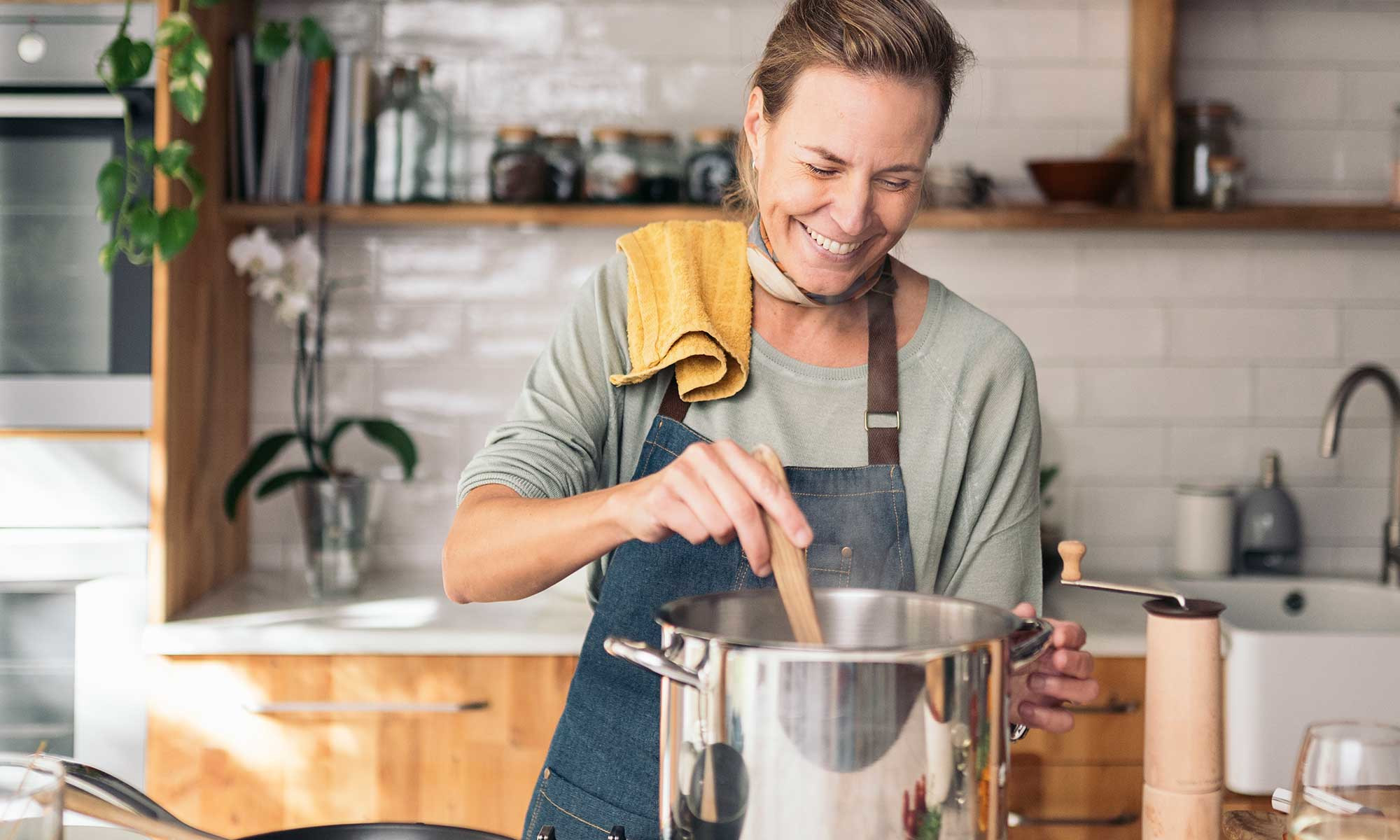If You're Over 40, This Is The Best Diet To Keep Your Skin Smooth